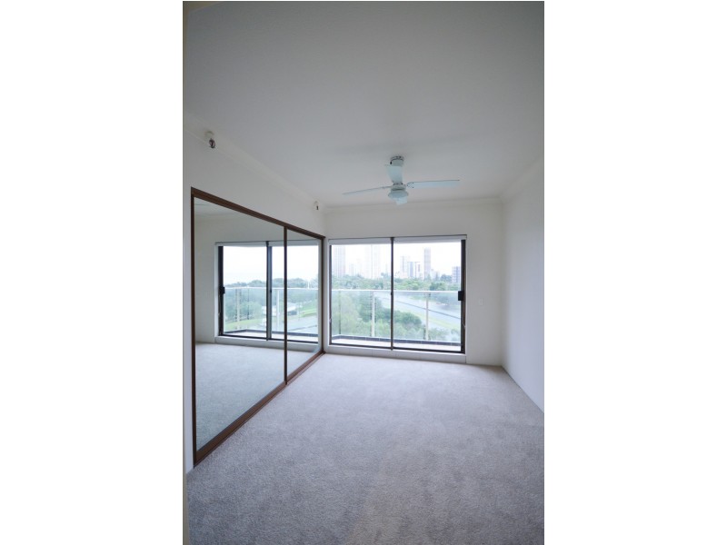 40/2 Admiralty Drive, Surfers Paradise QLD 4217