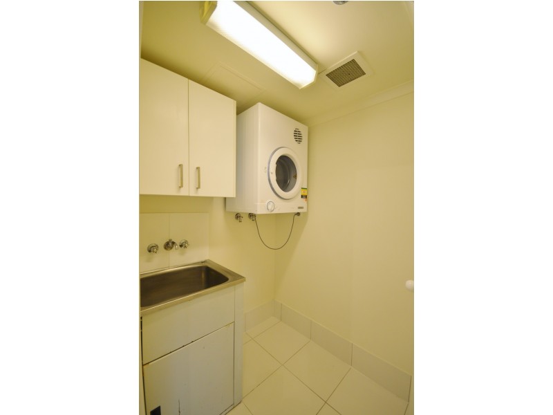 40/2 Admiralty Drive, Surfers Paradise QLD 4217