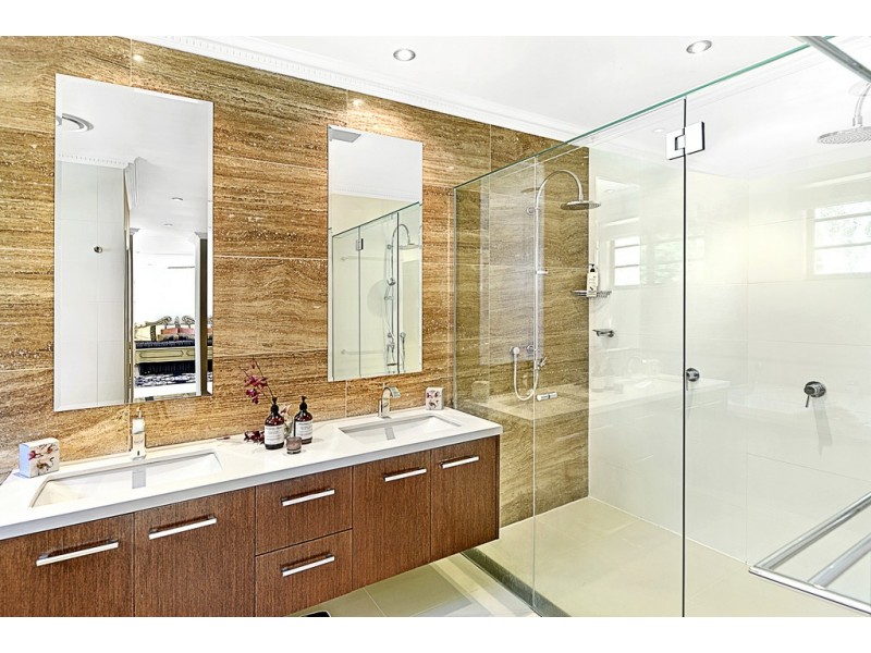 83/40 Cotlew Street East, Southport QLD 4215