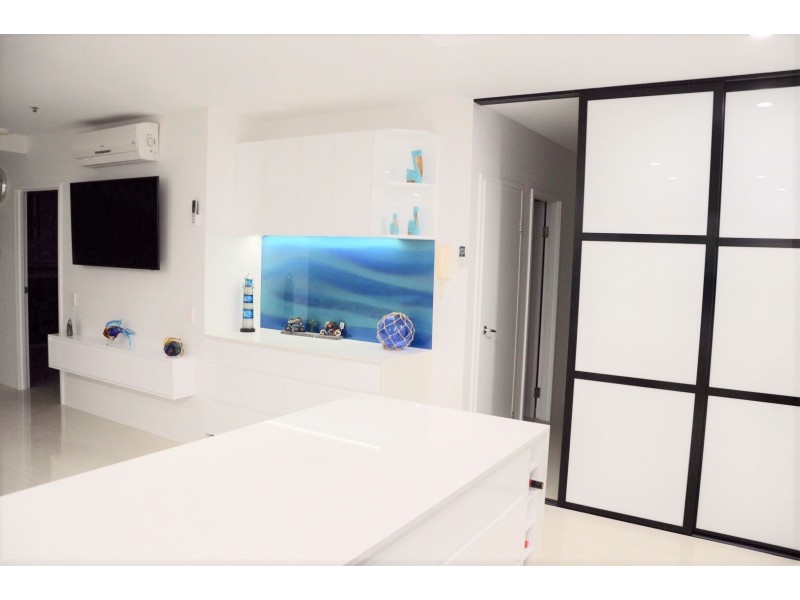 1302/360 ‘THE GRAND” Marine Parade, Labrador QLD 4215