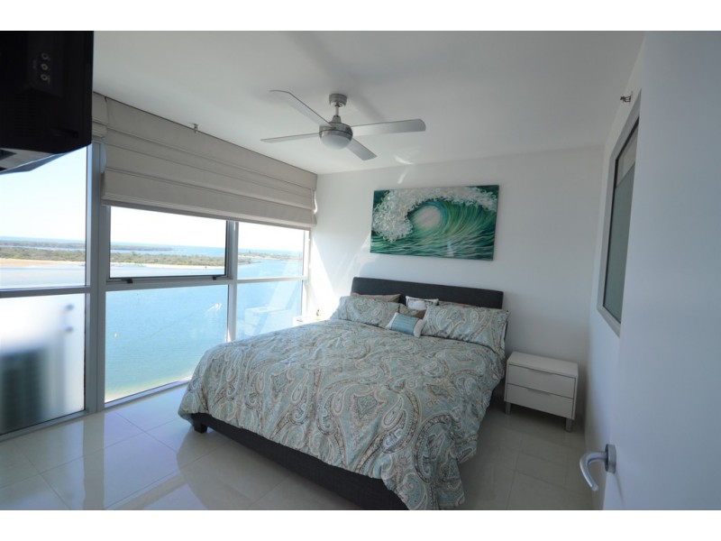 1302/360 ‘THE GRAND” Marine Parade, Labrador QLD 4215