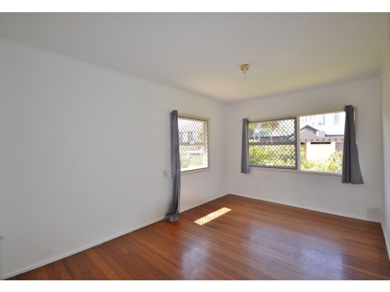 24 Sunrise Boulevard, Surfers Paradise QLD 4217