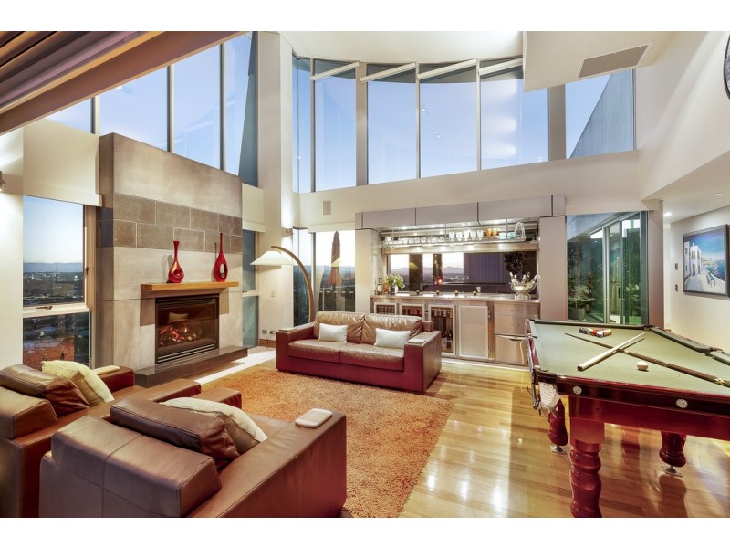 1703/300 ‘Aqua’ Marine Parade, Labrador QLD 4215