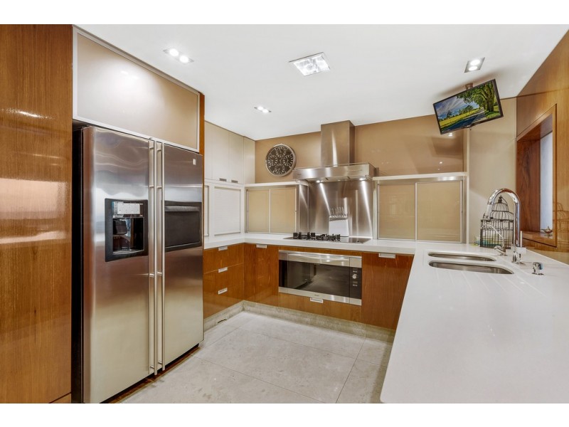 1703/300 ‘Aqua’ Marine Parade, Labrador QLD 4215