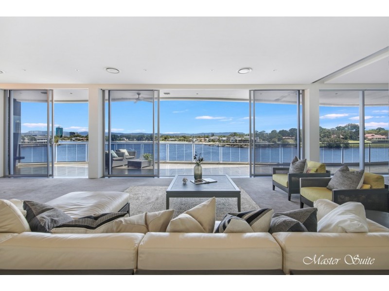 104 Admiralty Drive, Paradise Waters QLD 4217