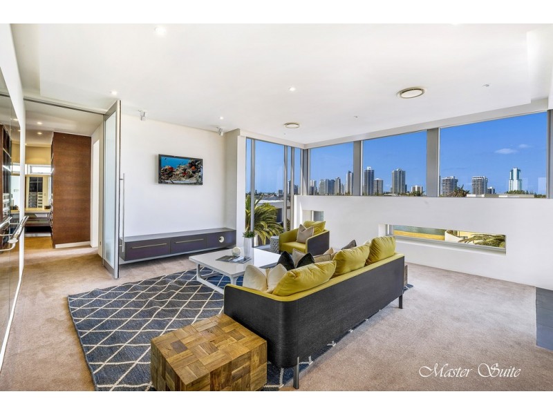 104 Admiralty Drive, Paradise Waters QLD 4217