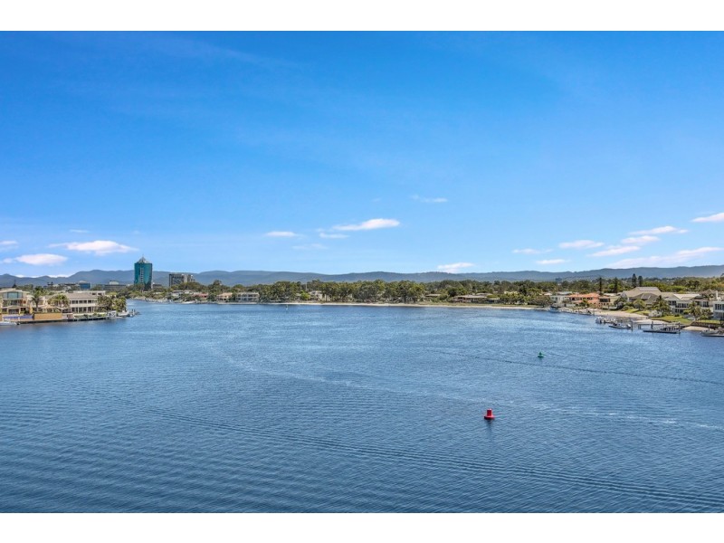 104 Admiralty Drive, Paradise Waters QLD 4217