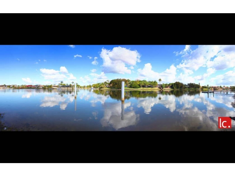 117 Sir Bruce Small Boulevard, Benowa Waters QLD 4217