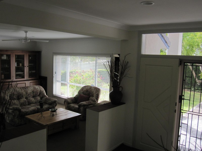 21 Edinburgh Road, Benowa Waters QLD 4217