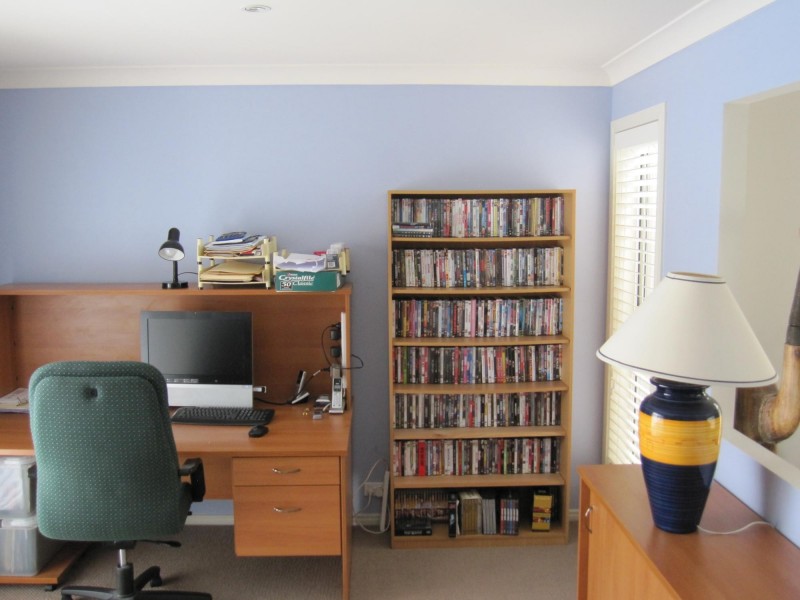 21 Edinburgh Road, Benowa Waters QLD 4217