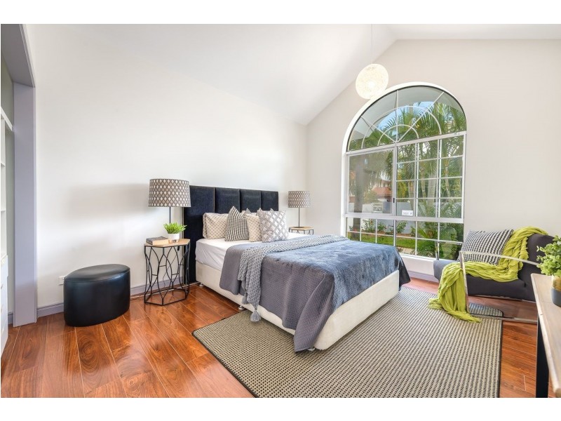 106 Edinburgh Road, Benowa Waters QLD 4217