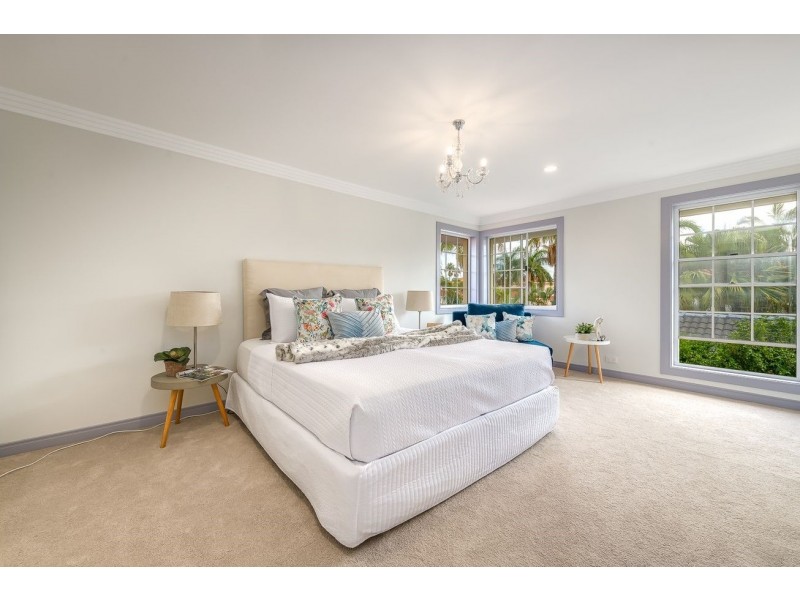 106 Edinburgh Road, Benowa Waters QLD 4217