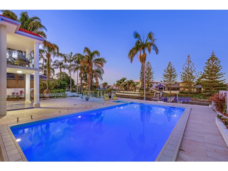 106 Edinburgh Road, Benowa Waters QLD 4217