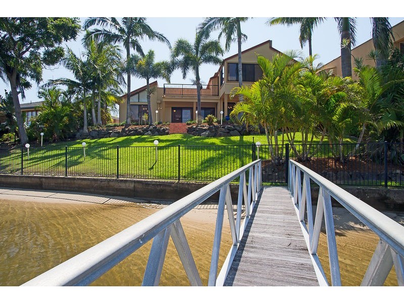 48 Blair Athol Crescent, Sorrento QLD 4217