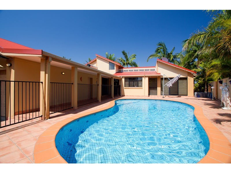 48 Blair Athol Crescent, Sorrento QLD 4217