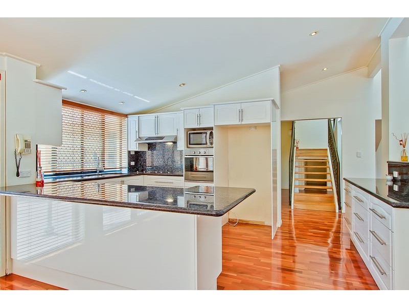 48 Blair Athol Crescent, Sorrento QLD 4217