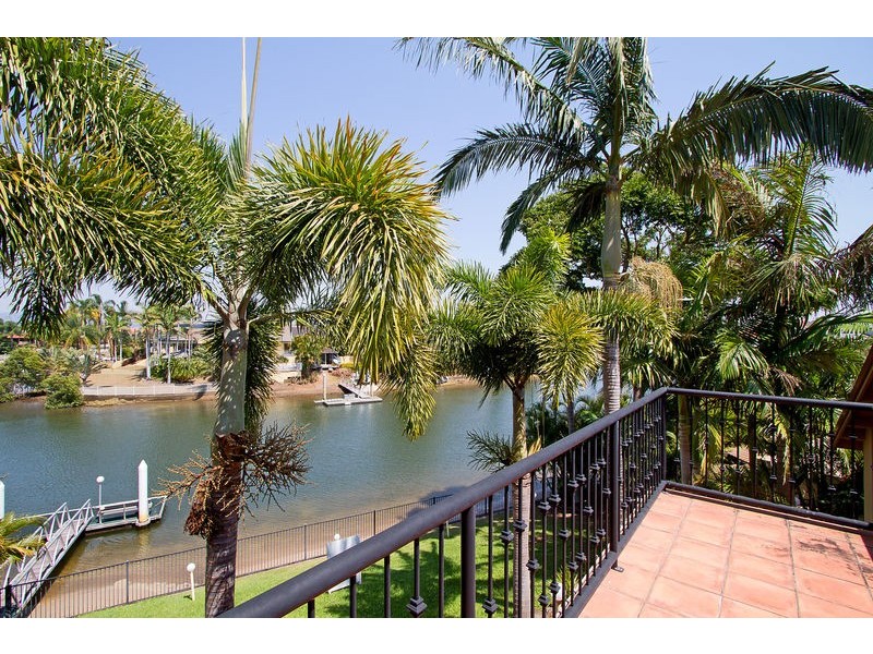 48 Blair Athol Crescent, Sorrento QLD 4217