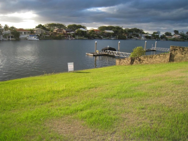 45 Sir Bruce Small Boulevard, Benowa Waters QLD 4217