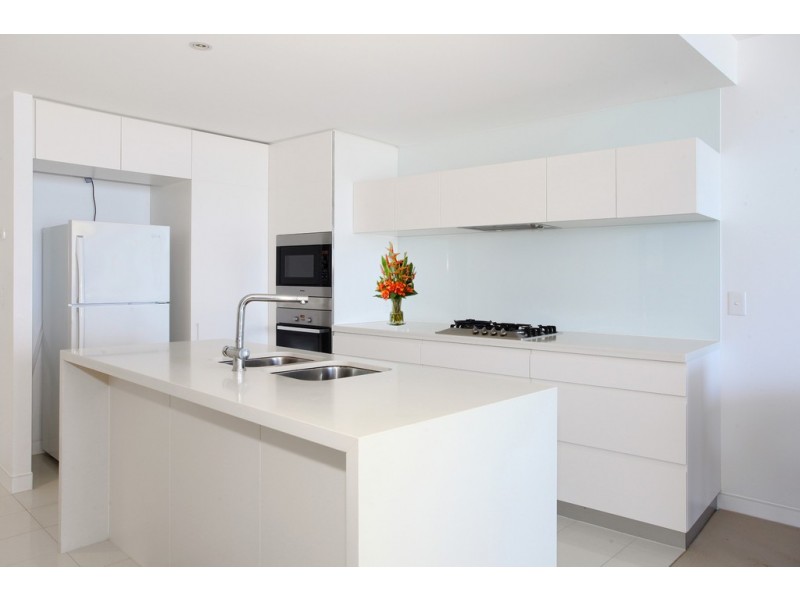 1303 The Oracle – Beach Tower, Broadbeach QLD 4218