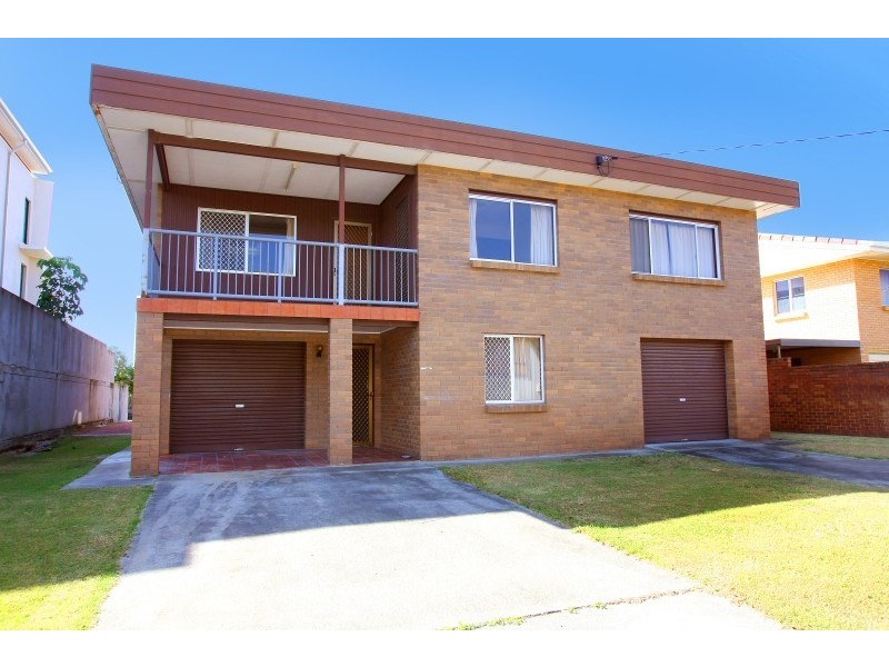 3 Canal Avenue, Runaway Bay QLD 4216