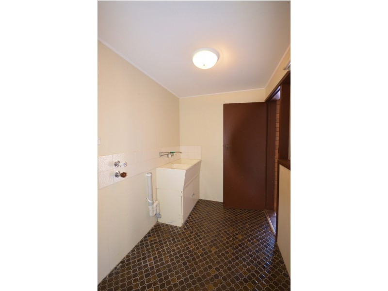 3 Canal Avenue, Runaway Bay QLD 4216