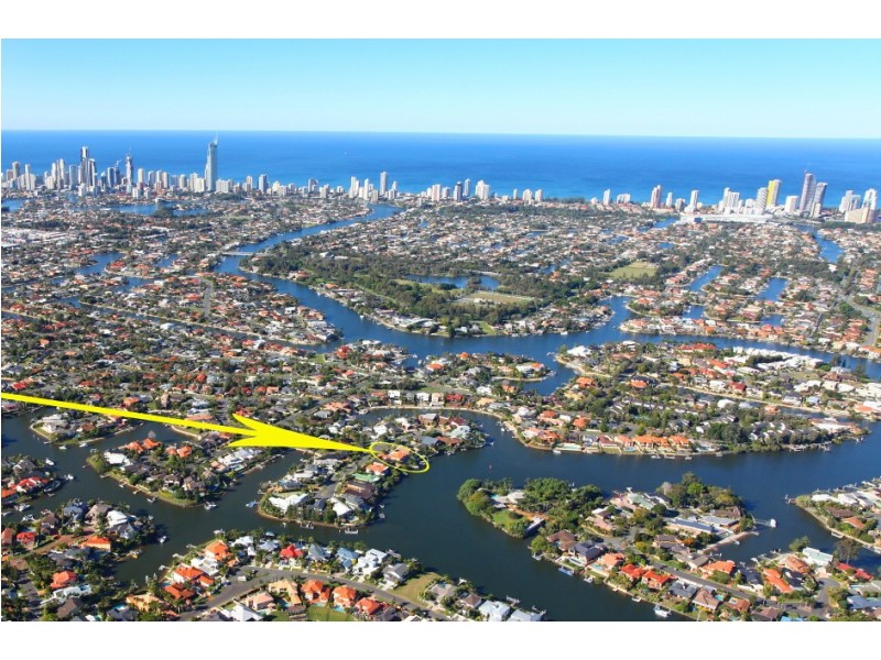 15 Donegal Crescent, Sorrento QLD 4217