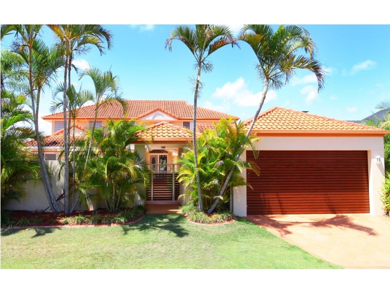 15 Donegal Crescent, Sorrento QLD 4217
