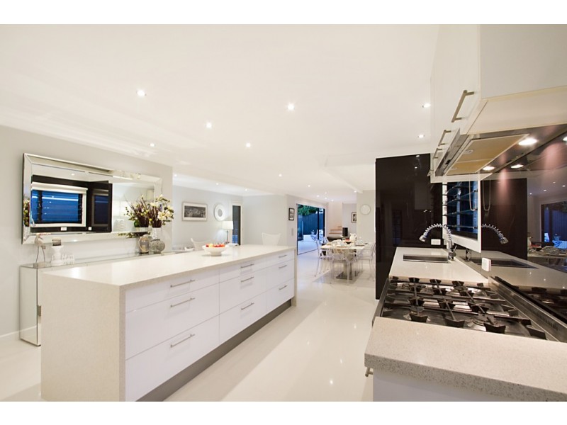 9 Capistrano Court, Southport QLD 4215