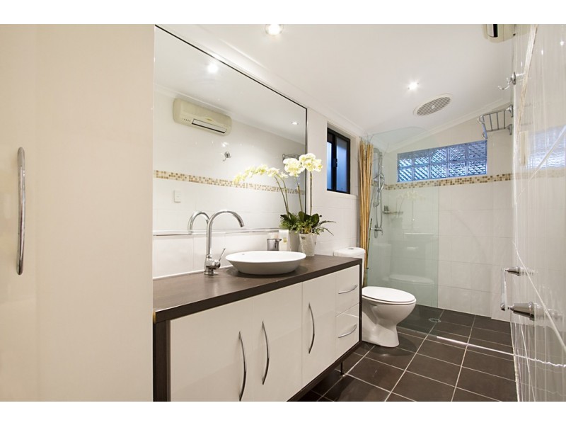 9 Capistrano Court, Southport QLD 4215