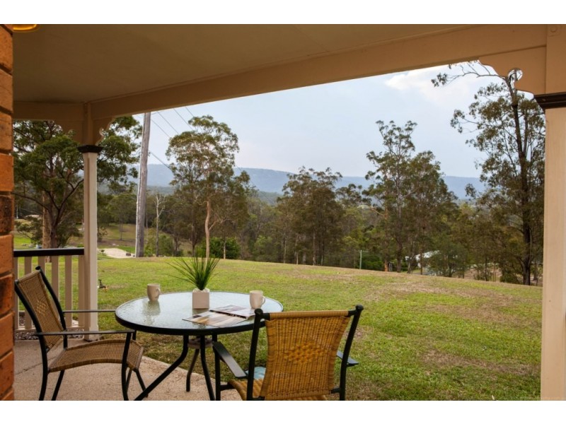 15 Haven Court, Maudsland QLD 4210