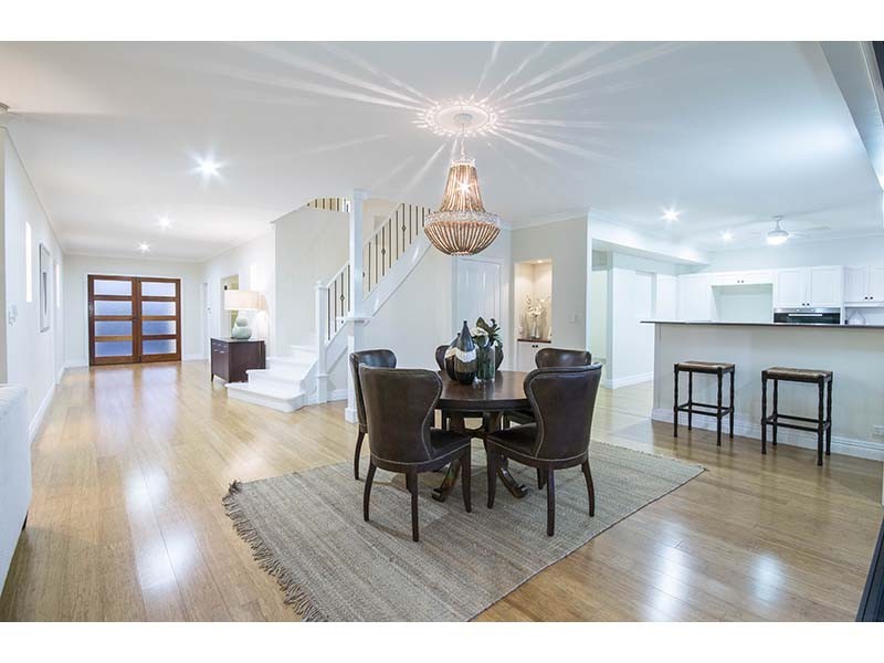 5 Wombat Court, Sorrento QLD 4217
