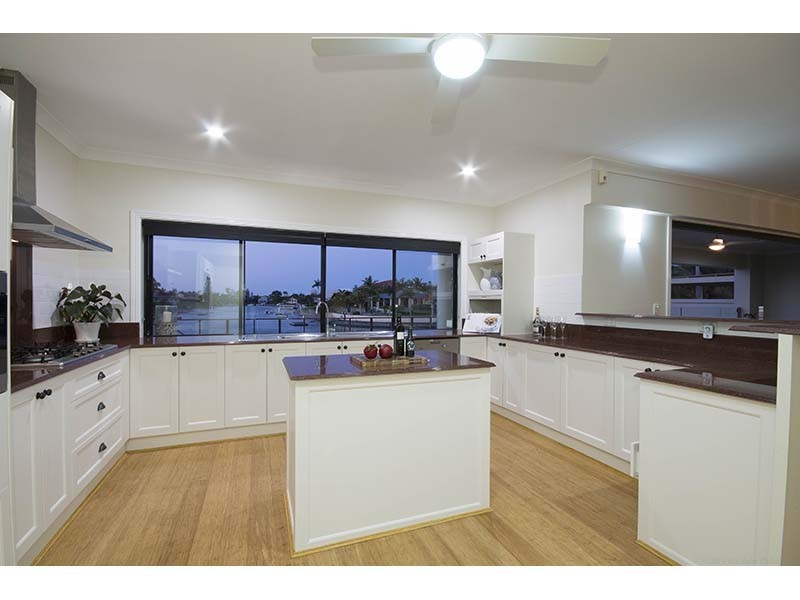 5 Wombat Court, Sorrento QLD 4217
