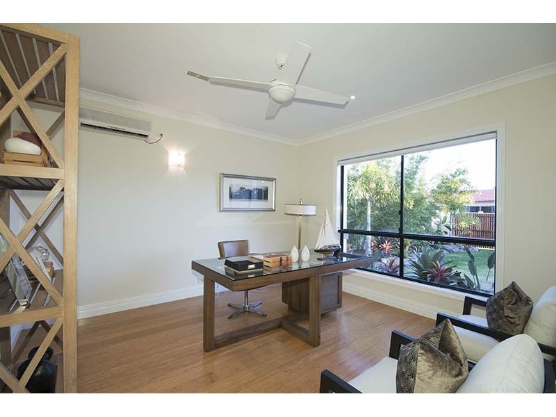 5 Wombat Court, Sorrento QLD 4217