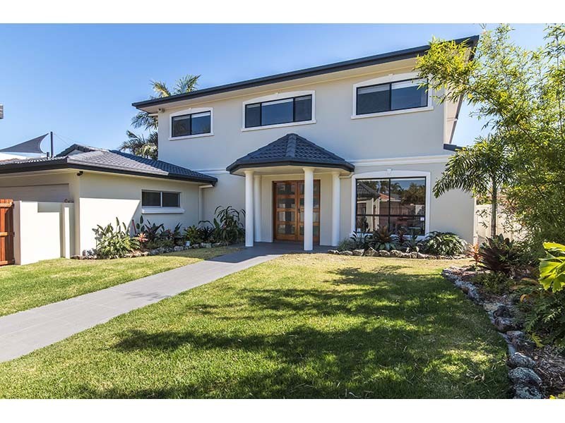 5 Wombat Court, Sorrento QLD 4217