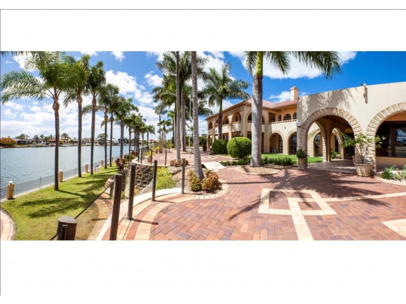26 Marseille Court, Sorrento QLD 4217
