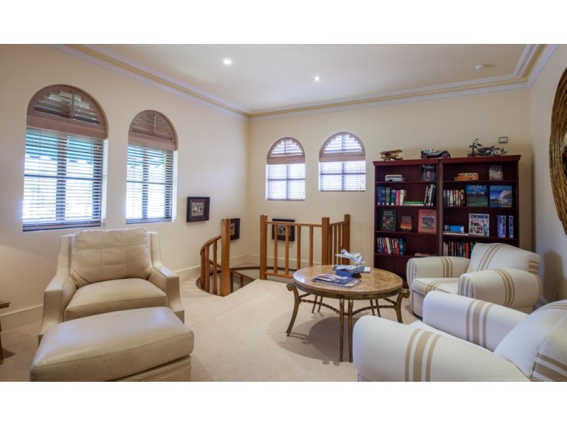 26 Marseille Court, Sorrento QLD 4217