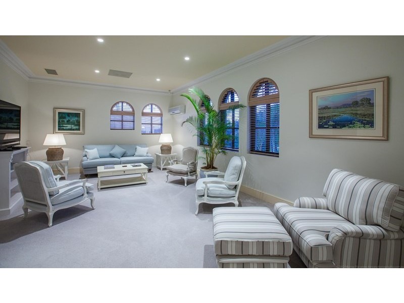 26 Marseille Court, Sorrento QLD 4217