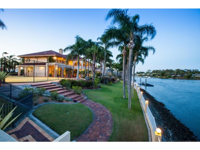 26 Marseille Court, Sorrento QLD 4217