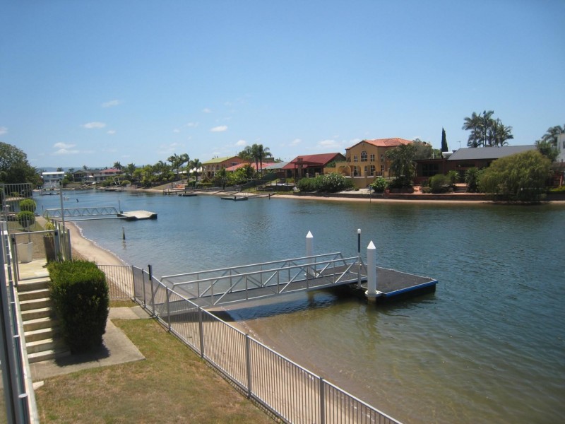 9 Wombat Court, Sorrento QLD 4217