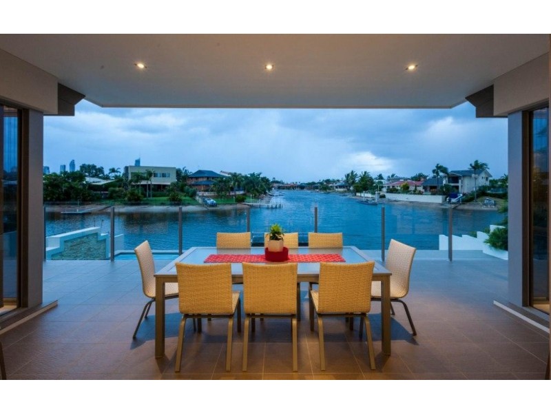 149 Campbell Street, Sorrento QLD 4217