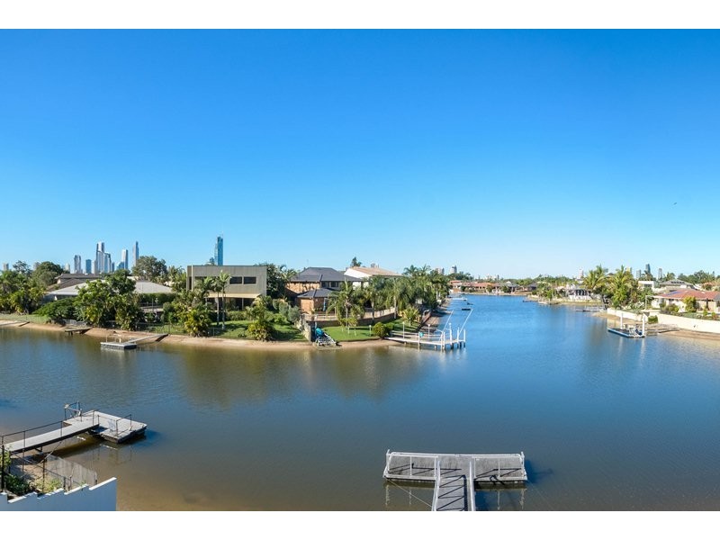 149 Campbell Street, Sorrento QLD 4217