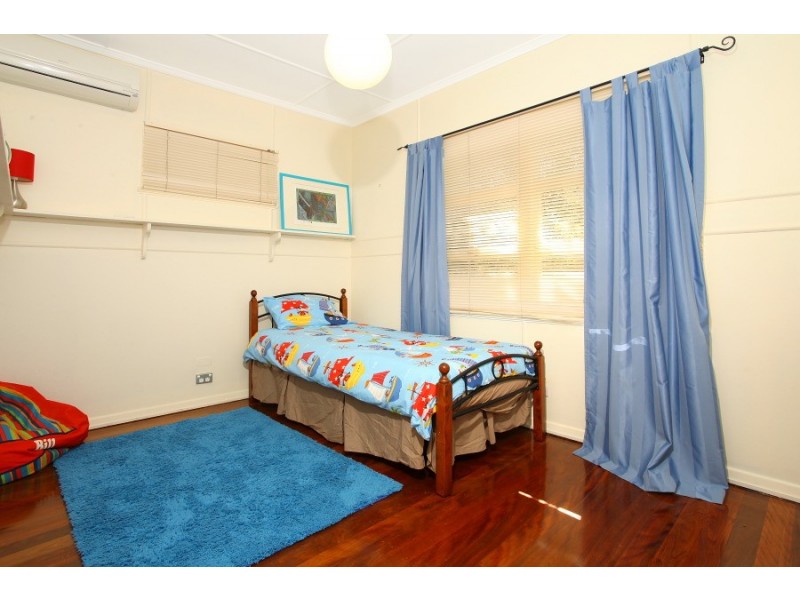 26 Chester Terrace, Southport QLD 4215