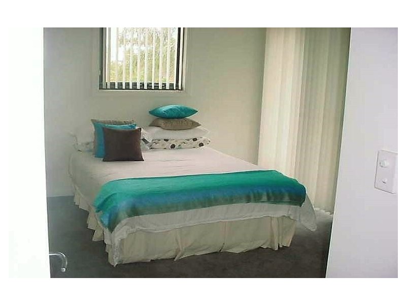 2/44 Mawarra St, Chevron Island QLD 4217