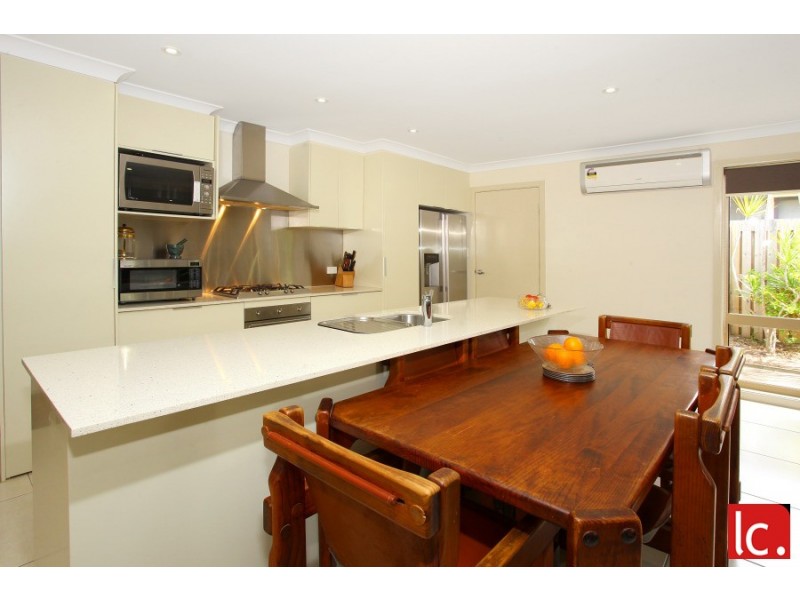 15 Yacht Street, Southport QLD 4215