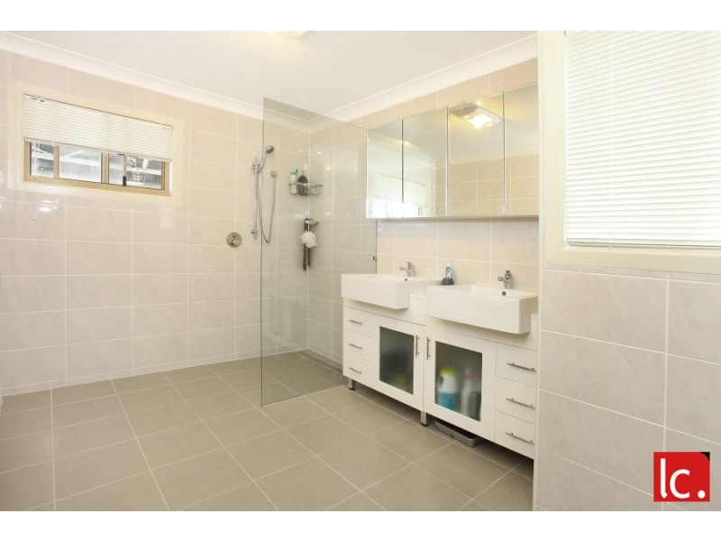 15 Yacht Street, Southport QLD 4215