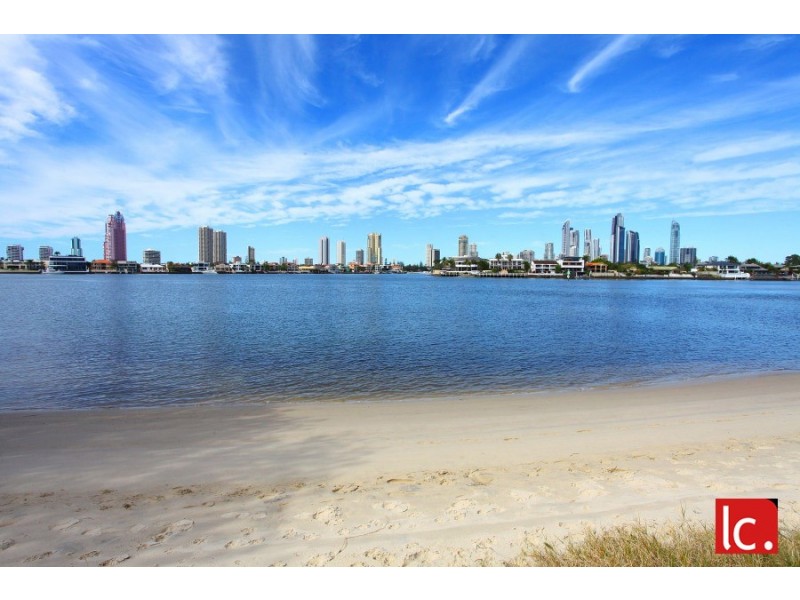 15 Yacht Street, Southport QLD 4215