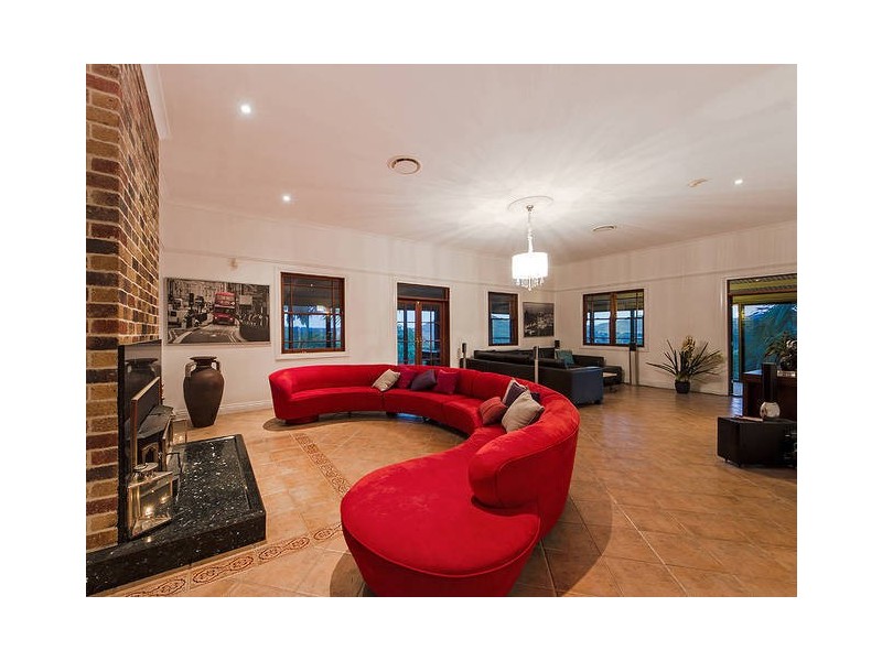 52 Parkway Drive, Advancetown QLD 4211