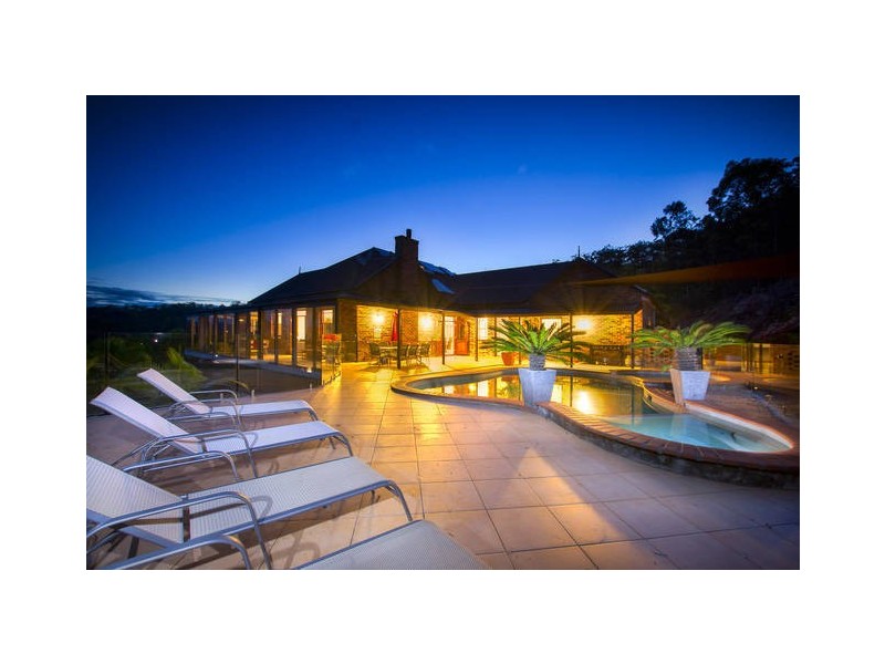 52 Parkway Drive, Advancetown QLD 4211