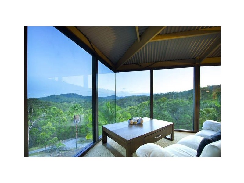 52 Parkway Drive, Advancetown QLD 4211