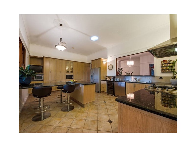 52 Parkway Drive, Advancetown QLD 4211